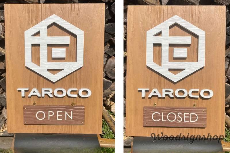 山梨県小淵沢のTAROCO Coffee Roastery様に納品したオーダー木製看板のOPENとCLOSED状態の正面写真